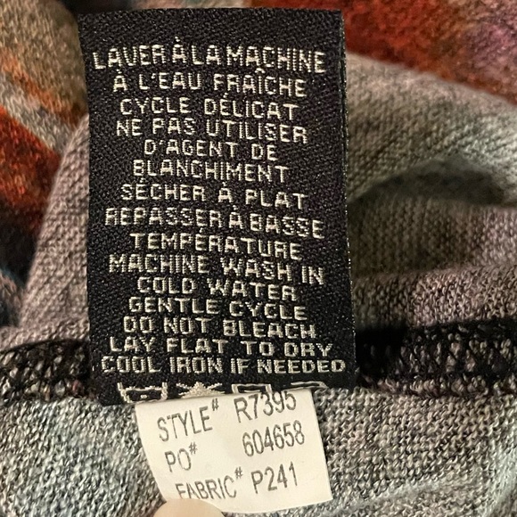 Soft, Colorful Top - Like New - Size Large - Picture 7 of 7